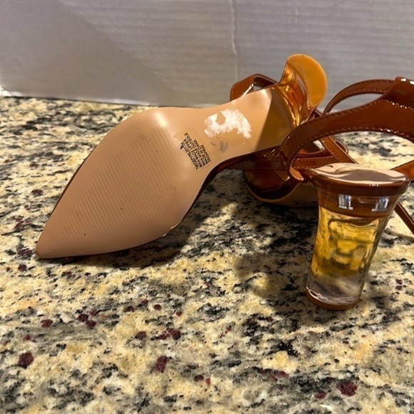 NANETHE  LEPORE - Picture 5 of 5